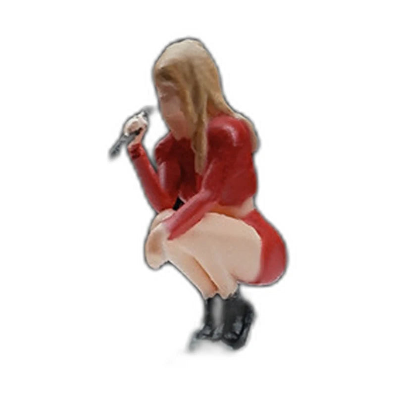 1:64 Miniature Figures – 50 People, Animals & Props, Female Singer – Crouching base